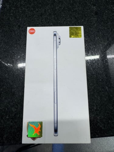 IPHONE 17 AIR 256GB  ម្ចាស់ទិញហេីយដូរចិត្ត