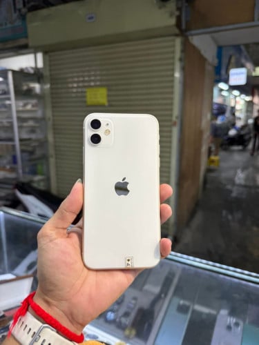 Iphone11 128G CH sim2 ម៉ាសុីនស្រុីន ដូរថ្មនិងអេក្រង់ស្រុីន