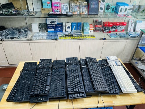 Keyboard មួយទឹក 6000៛ 6000៛ បងយក10ឡើងបងៗ ឆាតមកTelegram  🥰🥰)