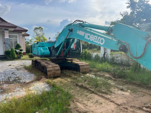 Kobelco SK200-10
