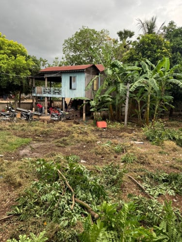 Land and house for rent