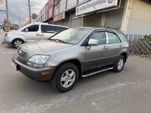 Lexus 01 RX300ប៉ុង2ព័ណផ្សែងបារីបាតស្អាតខ្ចី-រំលស់សុត100%