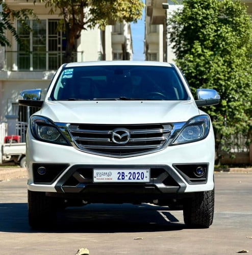 Mazda BT-50 2020 Thunder 3.2L 4x4 (សុីនមួយជុំ)
