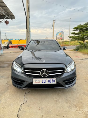 Mercedes Benz C300 4matic AMG 2015 top option