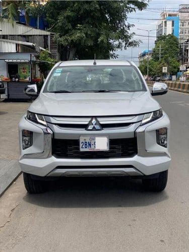 Mitsubishi Triton ឆ្នាំ2022 ធានាឡានស្អាត