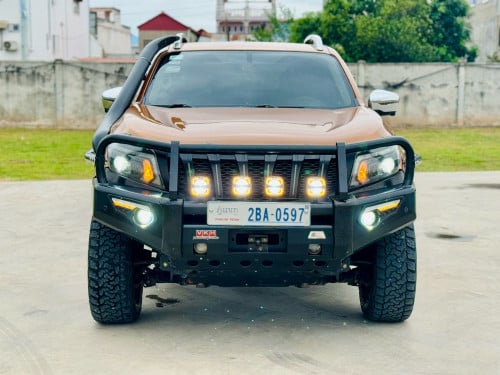 Nissan Navara 2019 full option