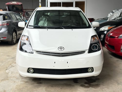 Prius 06 full option អាគុយតែម ៣ 018 មួយធុង