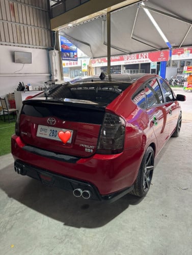 Prius 2006 half full ថ្មីណាស់