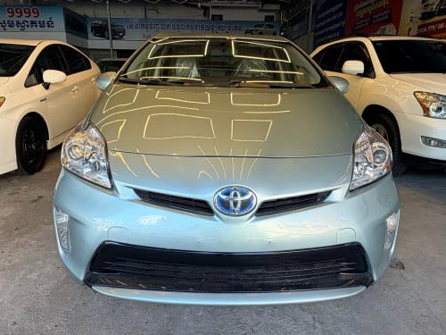Prius 2013 option3 (16800$)