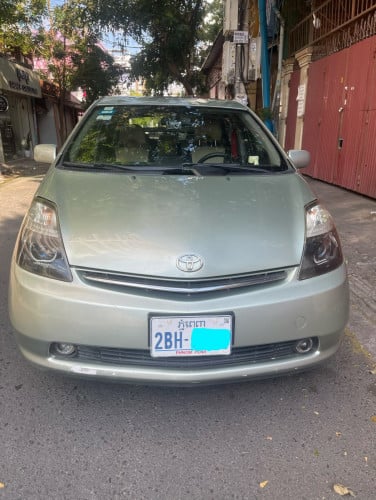Prius06 ឡានអ្ននប្រើចង់លក់ ឡានស្អាតអត់បុក និង អត់ច្រេៈ100%