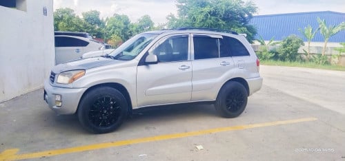 Rav4 L 02 ប៉ុង1 បើកដំបូល តម្លៃ $8,600