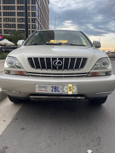 RX300 ឆ្នាំ 03 ប៉ុង1 ម្ចស់ដេីមថ្មីណាស់ ទឹកថ្នាំស្រីនមួយជុំ