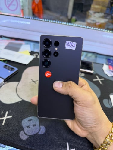 Samsung S25ultra ក្រុមហ៊ុន 256G ស្អាតដូចថ្មី