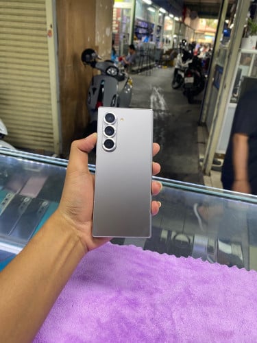 Samsung ZFold6 256G Ram12G Sim2 eSIM KH ម៉ាសុីនសានុំខូចខាងក្នុង