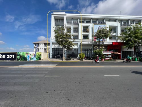 Shophouse for rent-Chipmong271