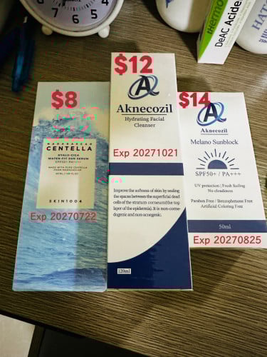 skin1004 SPF50+ PA++++ ​និង ផលិតផល Aknecozil