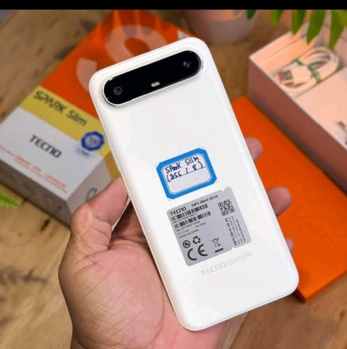 TECNO SPARK Slim មួយទឹកស្អាត 99% Ram8G/256G មានគ្រឿងគ្រប់និងប្រអប់ ហើយនៅធានាពីរក្រុមហ៊ុនទៀត។