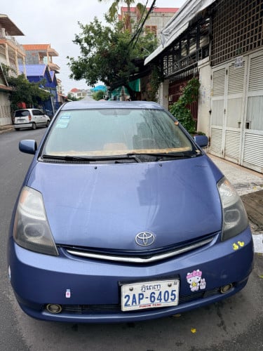 Toyota prius 05 Full no map ទិញពីម្ចាស់ដើម