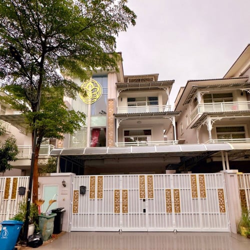 Twin villa for rent in Borey Orkide the royal