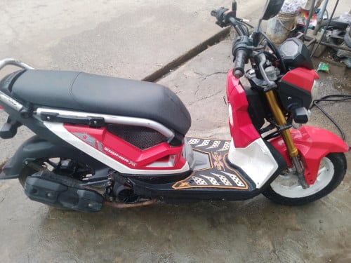 zoomer x 016 លក់ធូៗប្រញាប់លុយ