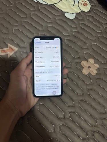 iPhone 11នៅស្អាតមានស្គេន