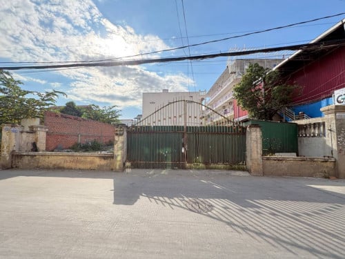 ដីសម្រាប់លក់ បឹងទំពុន