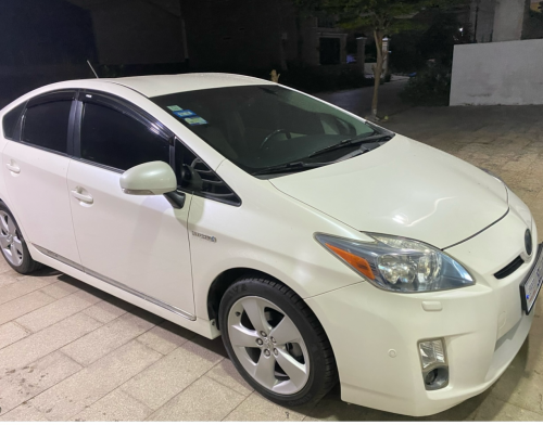 ឡាន​សំរាប់​លក់​ បង​ប្អូន​ទិញ​ជិះ​