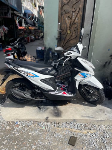 ស្អាត់បងៗ