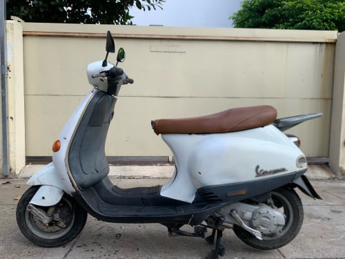 ម៉ូតូលក់​