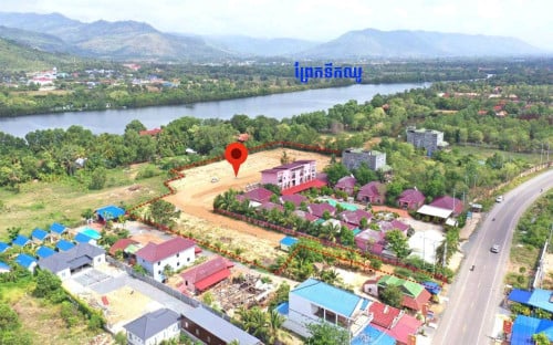 ក្បែរព្រែកទឹកឈូ