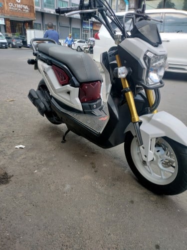 ម៉ូតូលក់