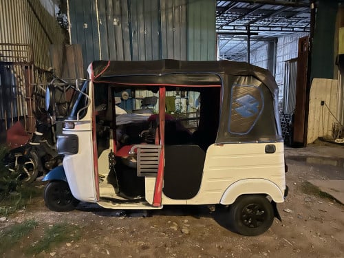 កង់បីលក់អត់ពេលជិះធានានៅអេមយកទៅជិះមង