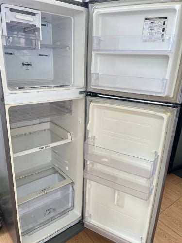 លក់ទូរទឹកកកមួយទឹកម៉ាក LG តម្លៃ ធូរៗ កំពស់ ២ ម៉ែត្រ