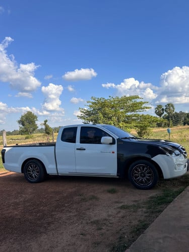 ឡានជិះផ្ទាល់ចង់លក់ដូរសេរី