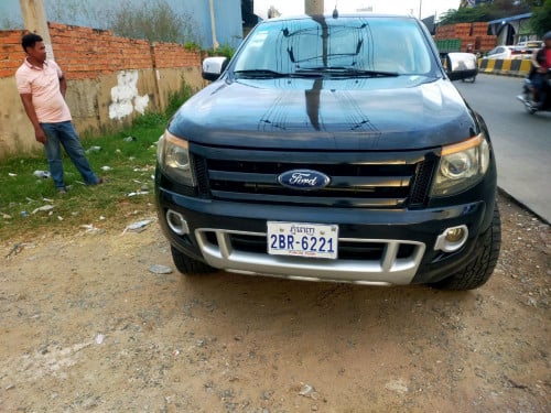 រថយន្តផ្ទាល់ខ្លួន