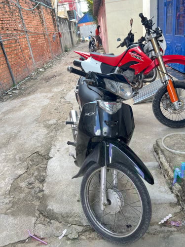 ចង់លក់ម៉ូតូមួយគ្រឿង តម្លៃ 1080$ ចរចារបានតិចតួច