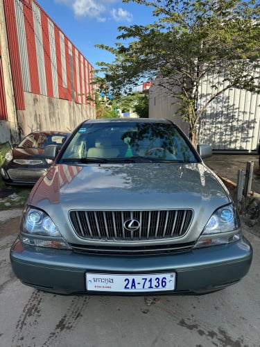 ឆ្នាំ​ 2000​ ប៉ុង​1​ អត់​បុក​អត់​ប៉ះ​ ម៉ាសុីនប្រអប់លេខស្អាត​ តំលៃ​ 7800$​ 086977733​ 0975536477​