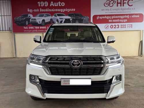 ចូលរួមមុន40%ដកឡានបាន LandCruiser 2013 Up 2021 V6 Fulloption Arab