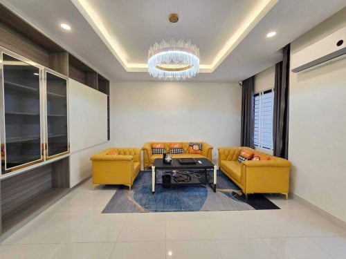 វីឡាភ្លោះAសម្រាប់ជួល នៅបុរីប៉េងហួតបឹងស្នោរ