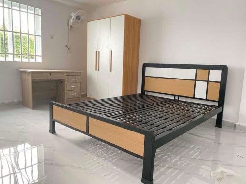 大型铁床 គ្រែដែក​(bad ) 1.8x2m