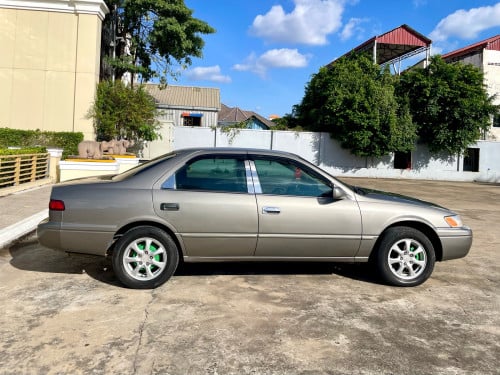 លក់Camry ឆ្លាម98 ពណ៌ឆ្លូញ ធានាឡាននៅសានុំ
