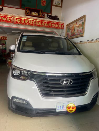 លក់HYUNDAI  H1  2019 ប្រភេទទ្បានស្អាតម្ចាស់ផ្ទាល់