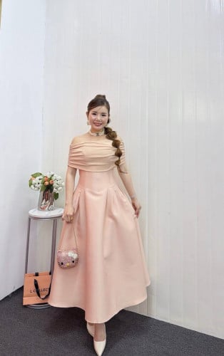 រ៉ូបថ្មីពីហាង LCollection