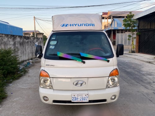 ឡានលក់poter2ឆ្នាំ05ឡាននៅស្អាតមួយជំុ