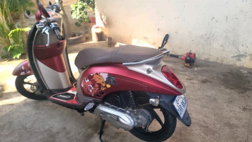 លក់ម៉ូតូ Scoopy 2011 ម៉ូតូស្អាត តួ ម៉ាស៊ីននៅសំណុំទាំងអស់