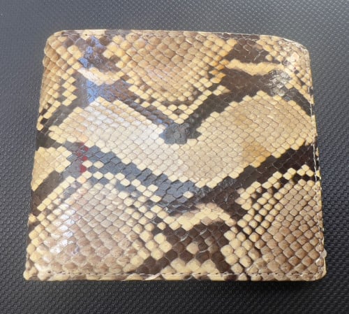 កាបូប​ដៃ​ស្បែក​ពស់Snake Skin Bifold Wallet with Magatama, Lottery Ticket Holder,