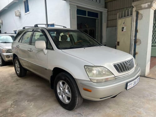 កំពូលមេឡាន ម៉ាសុីនហាប់ណែន ទឹកថ្នាំហ្សុីន💯 Luxes Rx300 ឆ្នាំ2002  ប៉ុន1 ម្ចាស់ដើមទី1  មេឡាន