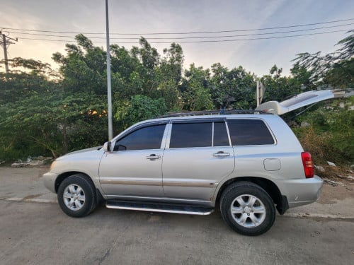 02ប៉ុង1 V6ទឹកប្រាក់​ 2AD XXXX 10700$