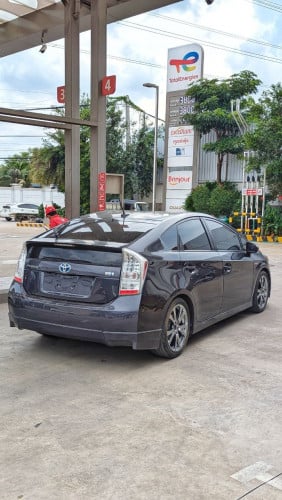 2011 Prius option 4 Plus performance ក្រដាស់ពន្ធ