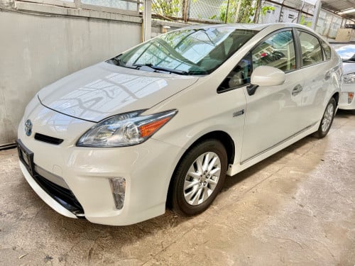 2013 Prius PLUG-IN Option 3